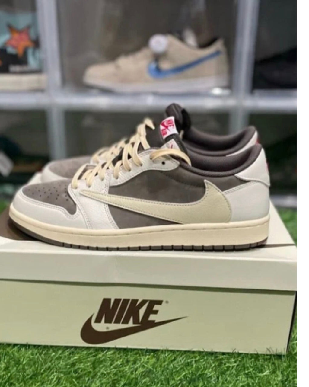 Travis Scott Reverse Mocha Low