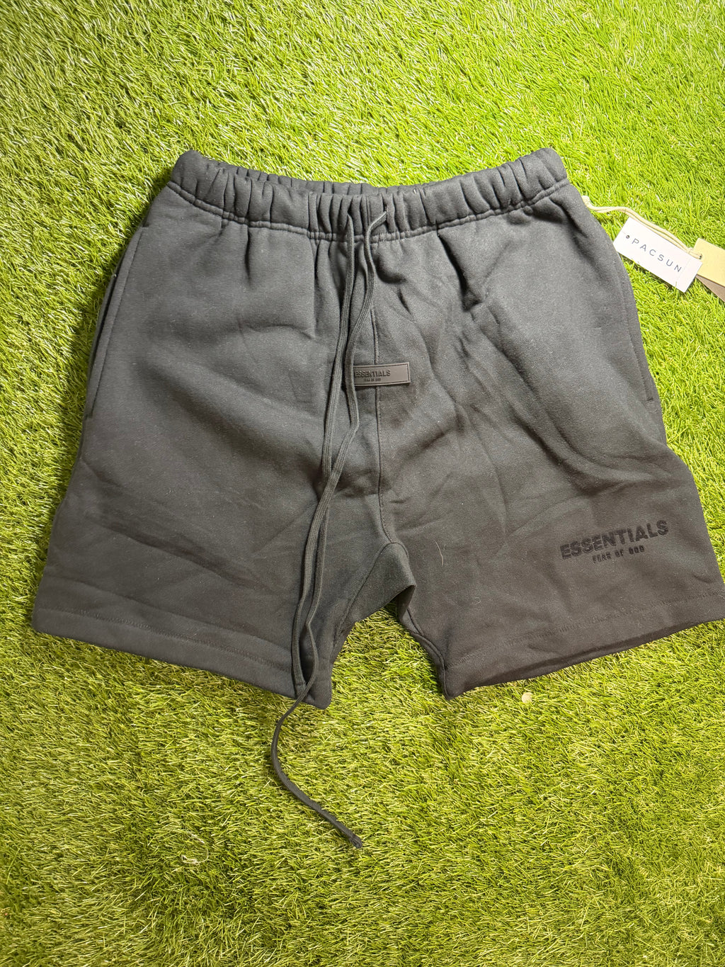 Essential Shorts Black